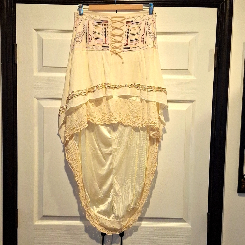 Ai-pai High-Low Skirt